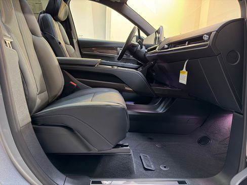 New 2026 Cadillac Vistiq Sport image 55