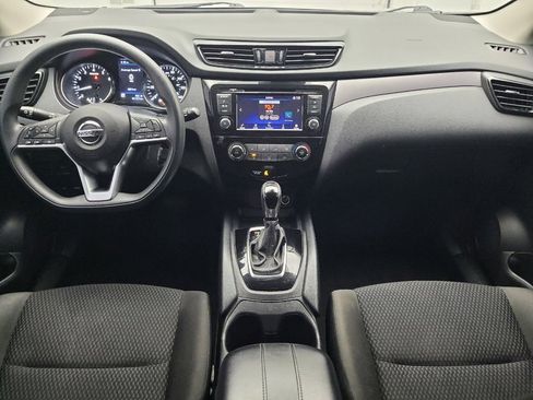 Used 2021 Nissan Rogue Sport S image 22