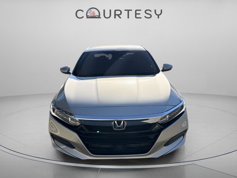 Used 2018 Honda Accord LX image 10