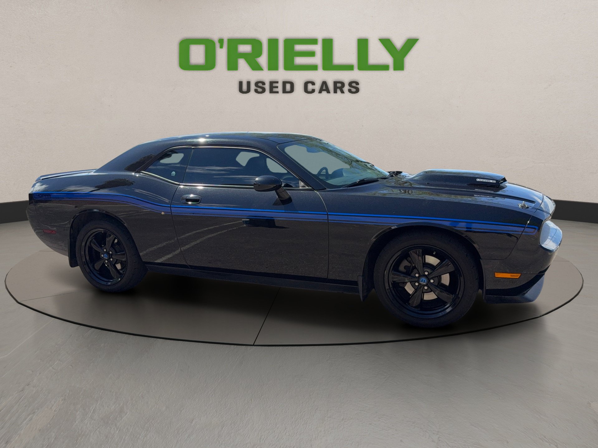Used 2010 Dodge Challenger R/T w/ Mopar 10 Pkg RWD image 8