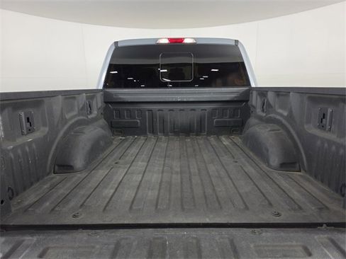 Used 2019 Ford F150 Lariat image 9