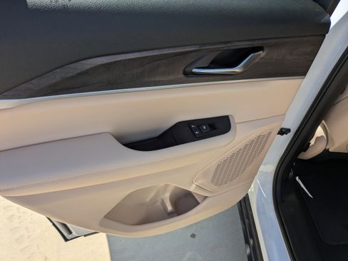 New 2025 Jeep Grand Cherokee Limited image 11