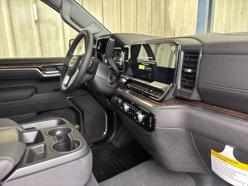 New 2025 GMC Sierra 1500 Elevation image 49