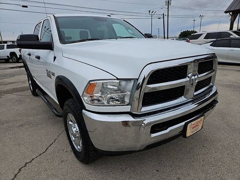 Used 2018 RAM 2500 Tradesman w/ Chrome Appearance Group AWD/4WD image 11