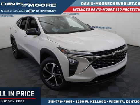New 2026 Chevrolet Trax RS FWD image 1