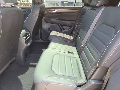 Used 2024 Volkswagen Atlas Cross Sport SEL R-Line image 18