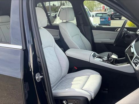 Used 2023 BMW X5 sDrive40i w/ Premium Package image 10