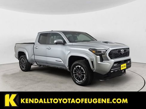 Certified 2025 Toyota Tacoma TRD Sport w/ TRD Sport Premium Package AWD/4WD image 7
