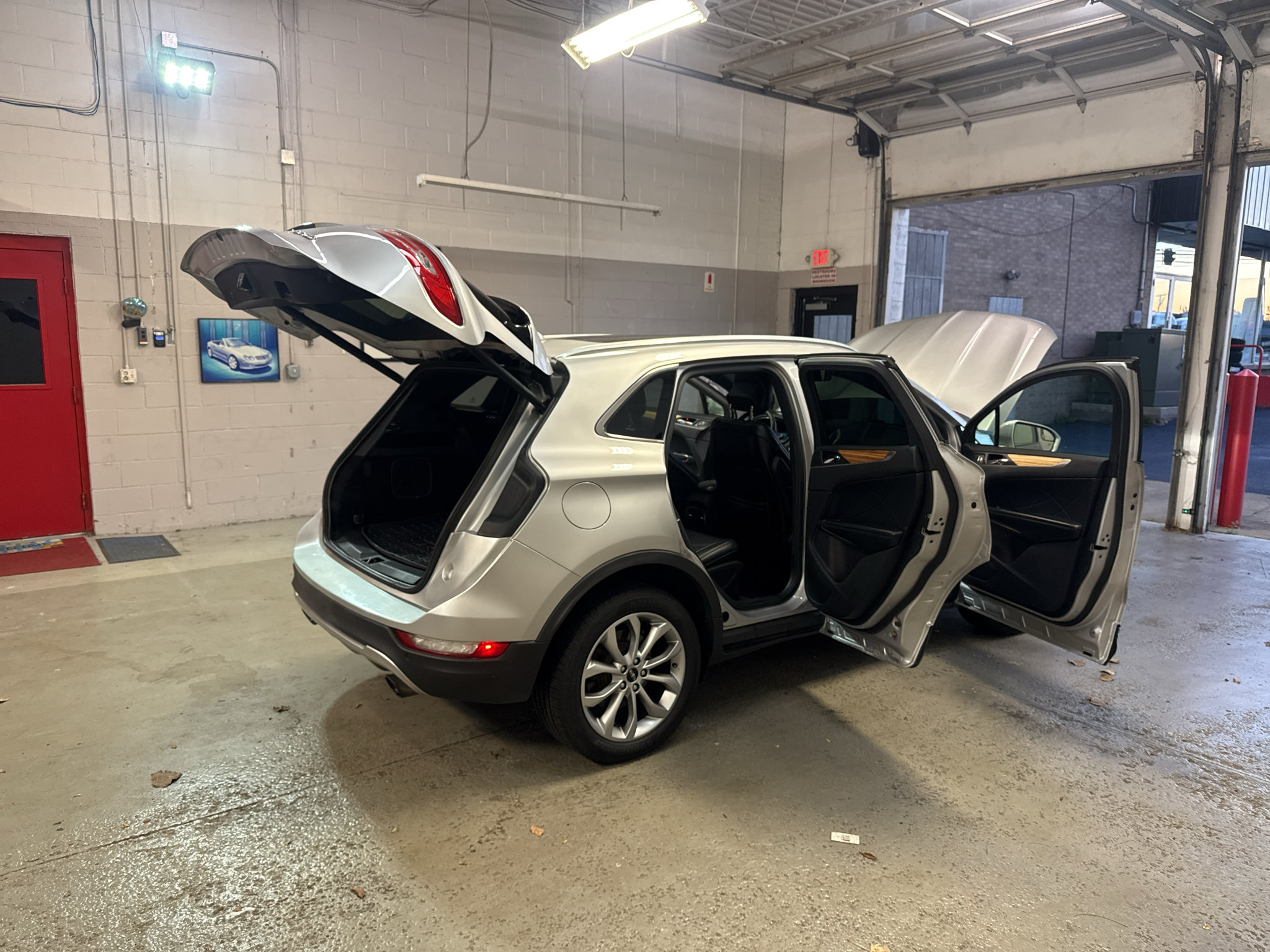 Used 2015 Lincoln MKC AWD w/ Equipment Group 101A Select image 14