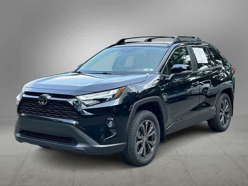 Used 2025 Toyota RAV4 XLE Premium w/ Weather Package AWD/4WD image 1