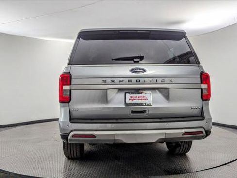 Used 2023 Ford Expedition Max XLT image 6