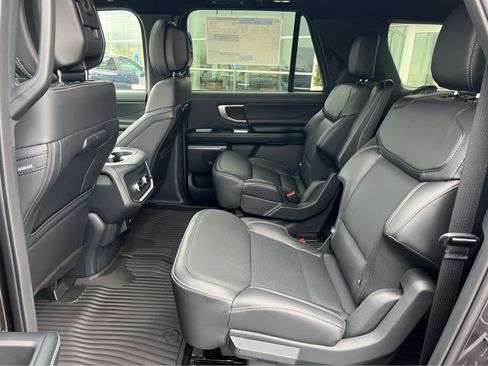 New 2026 Ford Expedition Max Platinum w/ Stealth Appearance Package image 28