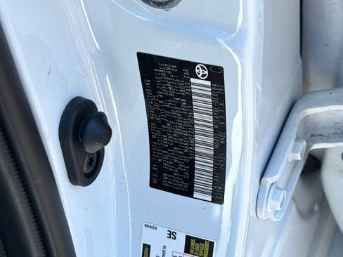 Used 2025 Toyota Corolla LE FWD image 29