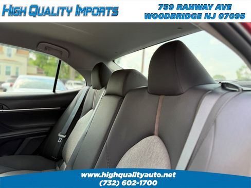 Used 2018 Toyota Camry LE FWD image 46