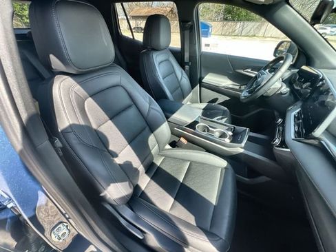 Certified 2025 Chevrolet Equinox LT w/ Convenience Package II image 27