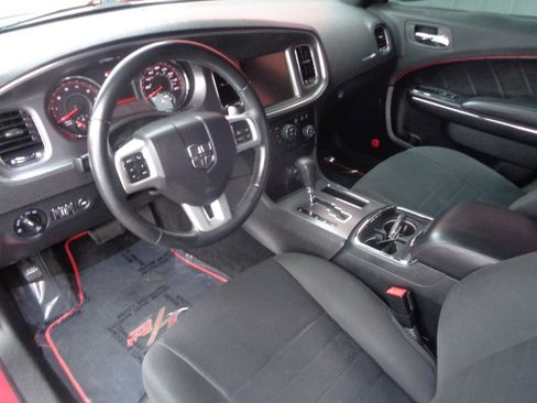 Used 2014 Dodge Charger R/T w/ Blacktop Package image 2