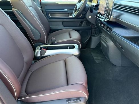 New 2025 Volkswagen ID. Buzz Pro S Plus image 18