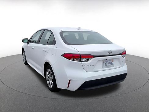 Used 2025 Toyota Corolla LE image 11