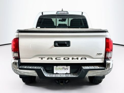 Used 2019 Toyota Tacoma SR5 RWD image 7