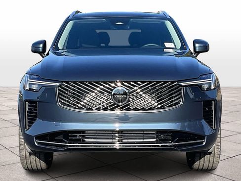 New 2026 Volvo XC90 T8 Plus w/ Protection Package image 5