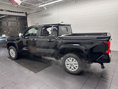 New 2025 Toyota Tacoma SR5 image 5