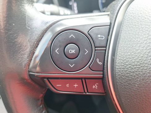 Used 2023 Toyota Corolla Cross XLE FWD image 21