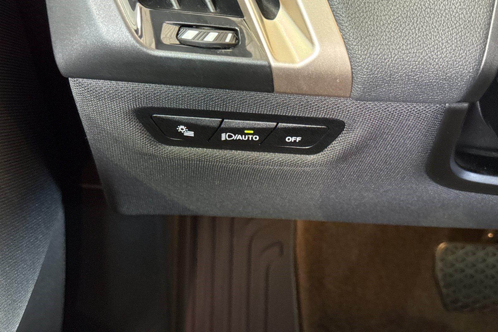 Certified 2024 BMW iX xDrive50 AWD/4WD image 38