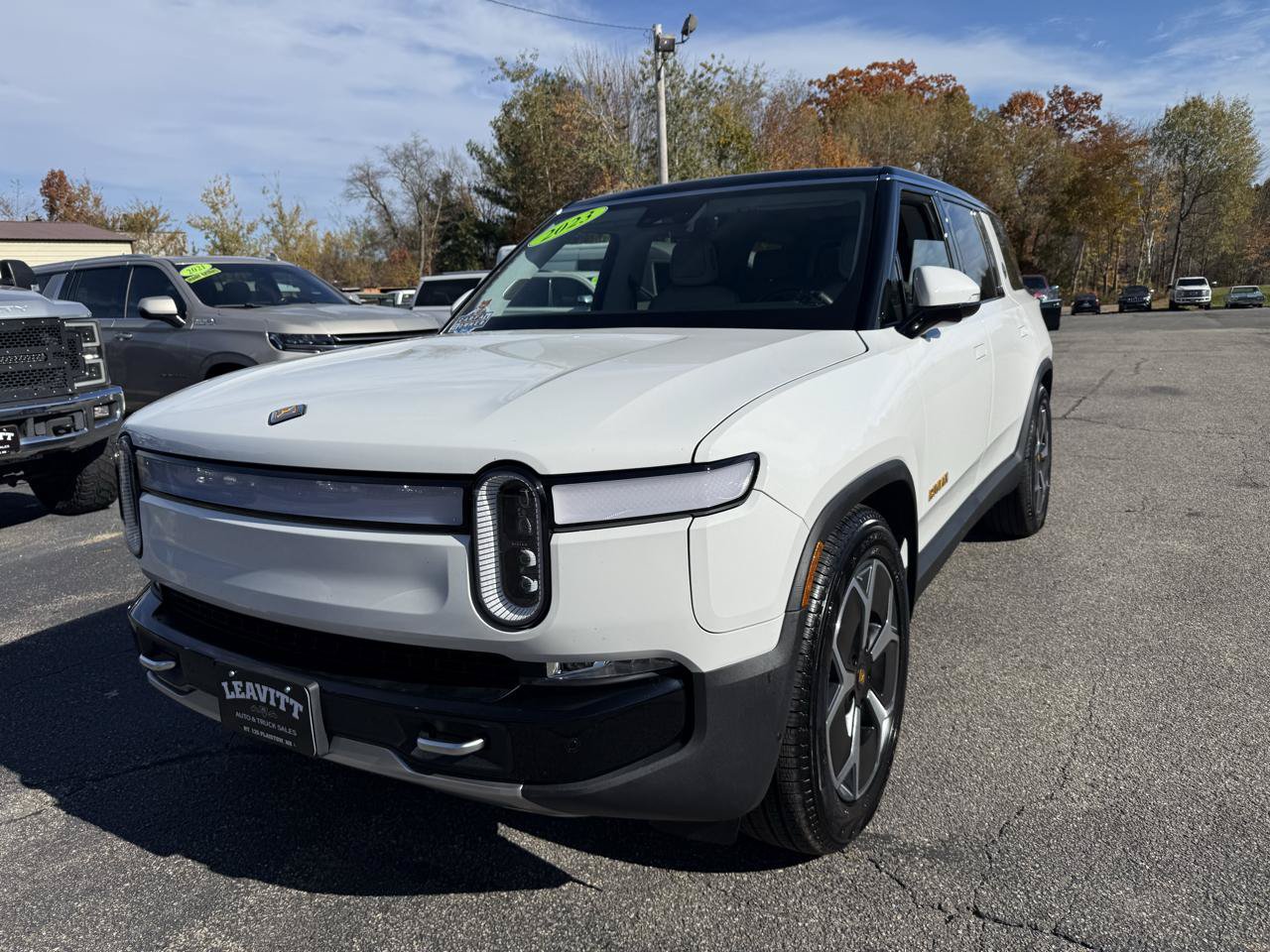 Used 2023 Rivian R1S Adventure Quad AWD/4WD image 2