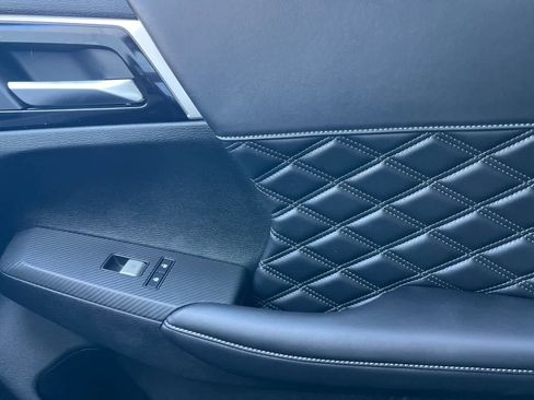 New 2026 Nissan Rogue Platinum image 22