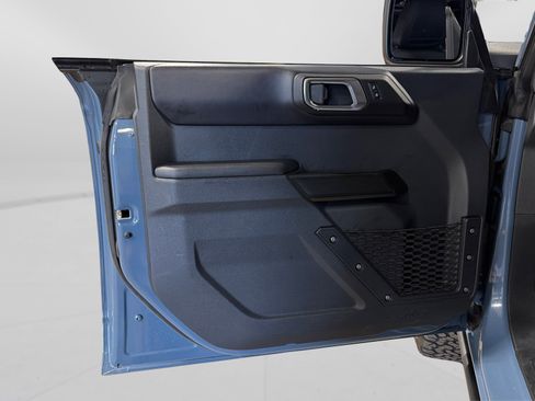 Used 2025 Ford Bronco Badlands AWD/4WD image 16