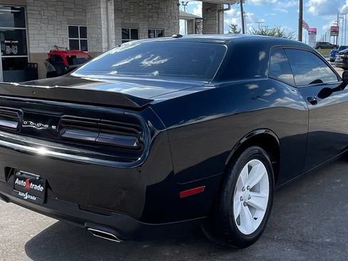 Used 2020 Dodge Challenger SXT RWD image 4