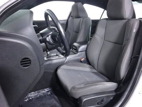 Used 2019 Dodge Charger SXT image 27