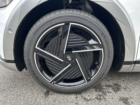New 2025 Hyundai Ioniq 5 Limited image 11