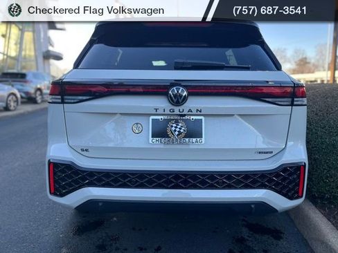 New 2026 Volkswagen Tiguan SE R-Line AWD/4WD image 10