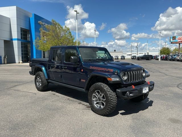 Used 2025 Jeep Gladiator Mojave AWD/4WD image 1