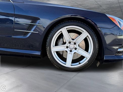 Used 2014 Mercedes-Benz SL 550 image 7