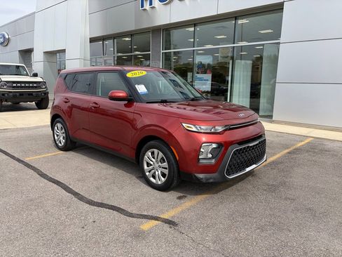 Used 2020 Kia Soul LX FWD image 32