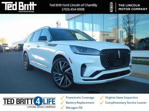 Used 2025 Lincoln Aviator Black Label w/ Jet Appearance Package image 1