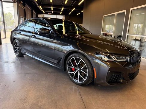 Used 2023 BMW 530i xDrive w/ M Sport Package AWD/4WD image 5