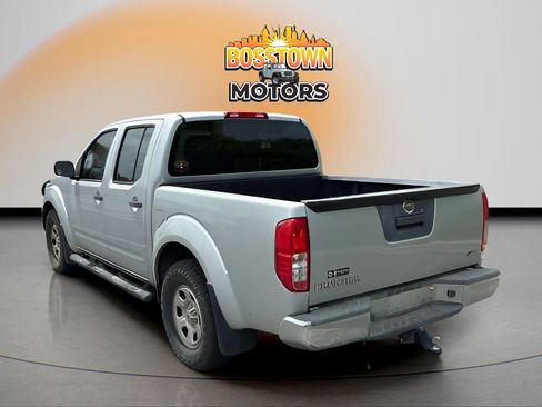 Used 2016 Nissan Frontier S image 2