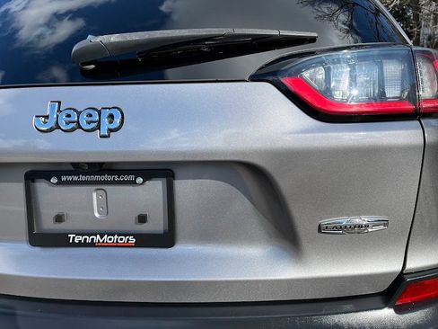 Used 2019 Jeep Cherokee Latitude Plus w/ Comfort/Convenience Group image 47