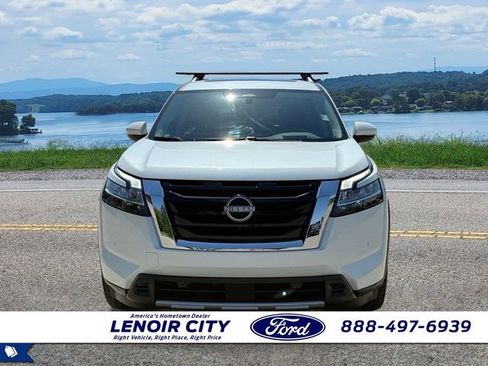 Used 2023 Nissan Pathfinder Platinum w/ Cargo Package FWD image 8