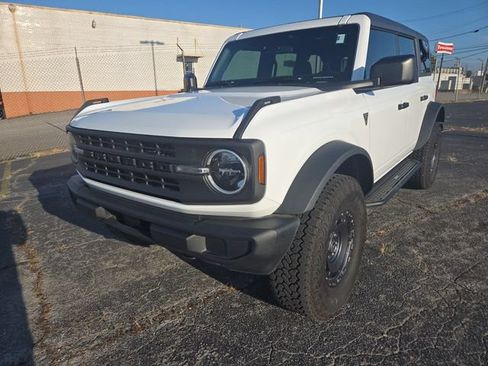 Used 2025 Ford Bronco 4-Door w/ Sasquatch Package AWD/4WD image 4