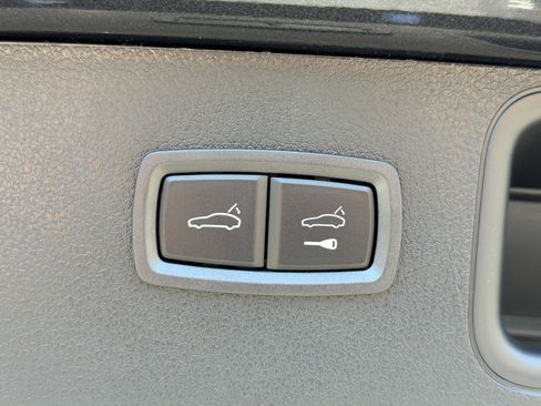 New 2026 Porsche Macan image 15