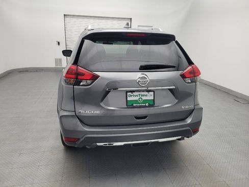 Used 2018 Nissan Rogue SV AWD/4WD image 6