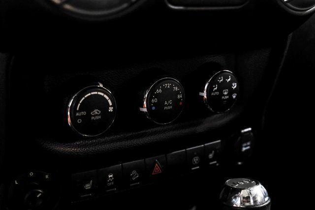 Used 2016 Jeep Wrangler Unlimited Sahara w/ Dual Top Group AWD/4WD image 30