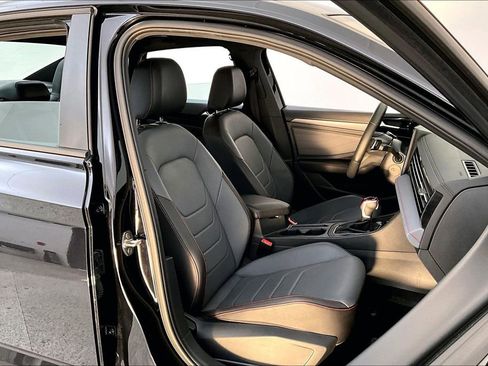 Used 2025 Volkswagen Jetta GLI Autobahn image 10