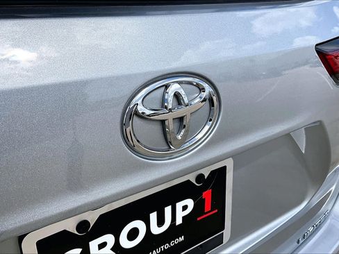Used 2023 Toyota Highlander Limited FWD image 31