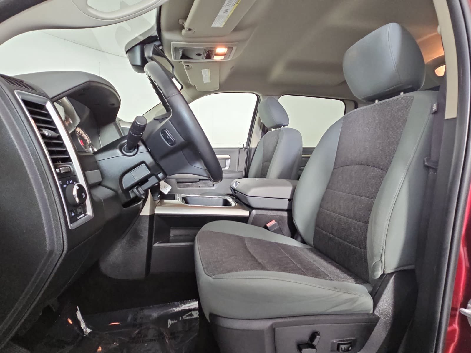 Used 2017 RAM 1500 Big Horn RWD image 13