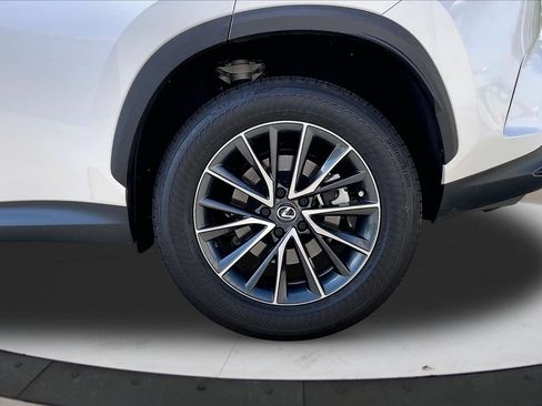 Used 2025 Lexus NX 250 FWD w/ Towing Package (2000 Lbs) image 36